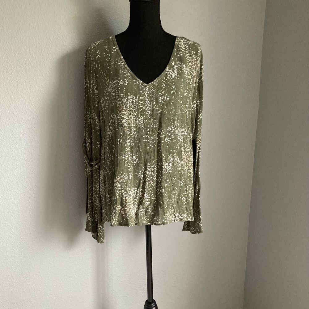 Vintage NWT A.N.A. Green & white bell sleeves blouse size L